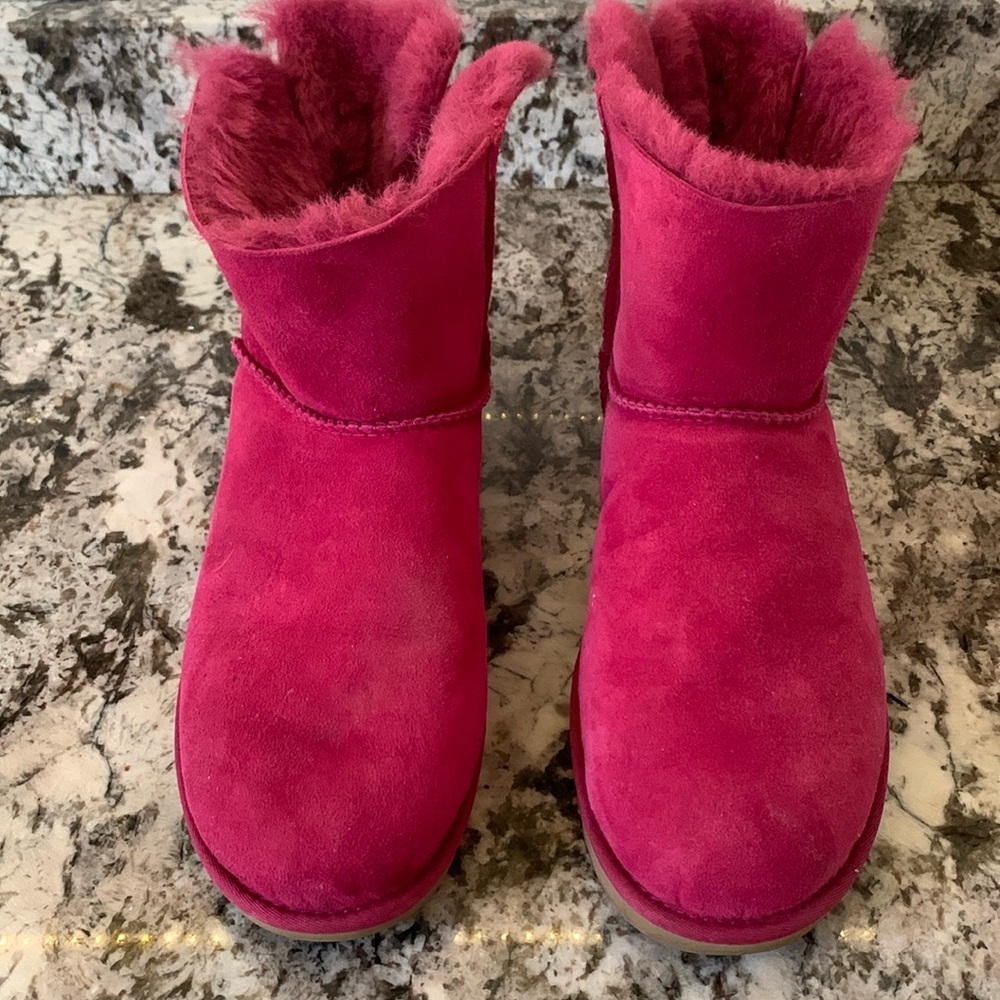 UGG Bailey Bow Boots - Size 11